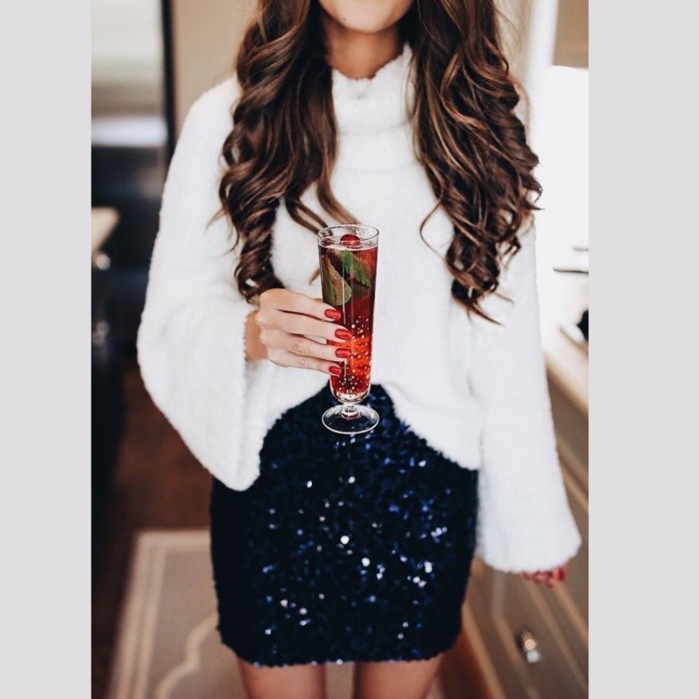 Black Sequin Mini Skirt - XL - Picture 4 of 11